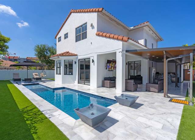 Property at 1005 NW 100 Ave, Miami, FL 33172, 4 beds, 3 baths