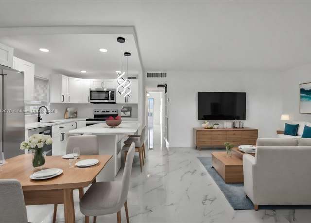 Property at 265 E Tuscany E #265, Delray Beach, FL 33446, 2 beds, 2 baths