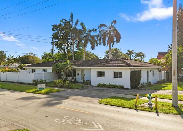 Property at 1110 S 14th Ave, Hollywood, FL 33020, 5 beds, 3 baths