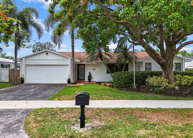 Property at 8041 SW 197th Ter, Cutler Bay, FL 33189, 3 beds, 2 baths