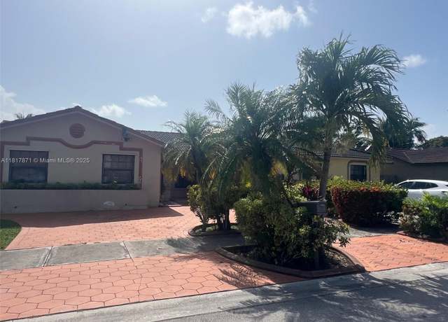 Property at 1112 SW 138th Pl, Miami, FL 33184, 3 beds, 2 baths