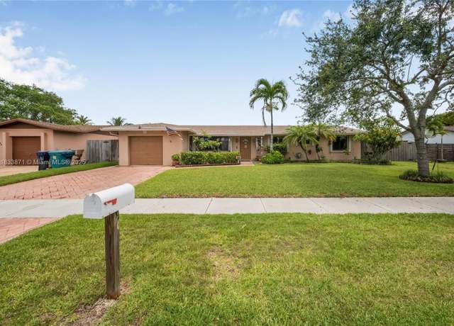Property at 11193 SW 113 Ter, Miami, FL 33176, 4 beds, 2 baths