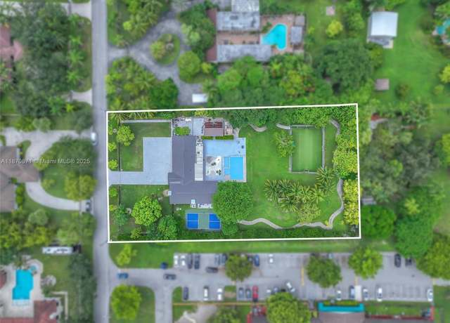Property at 10245 SW 125th Ave, Miami, FL 33186, 5 beds, 5 baths