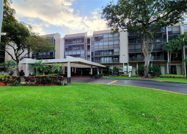 Property at 2808 N 46th Ave Unit E245, Hollywood, FL 33021, 1 bed, 1.5 baths