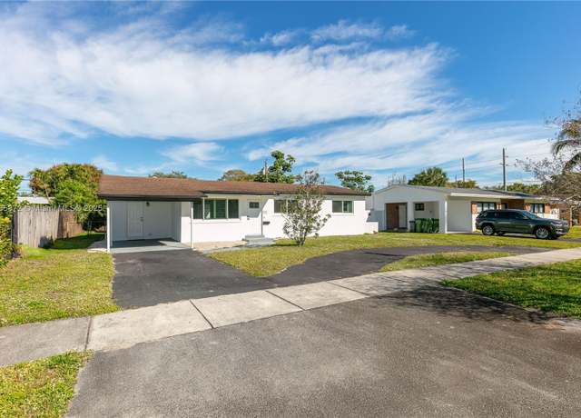 Property at 3131 SW 20th St, Fort Lauderdale, FL 33312, 4 beds, 3 baths
