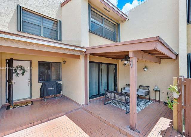 Property at 241 W Park Dr Unit 5-103, Miami, FL 33172, 3 beds, 2 baths