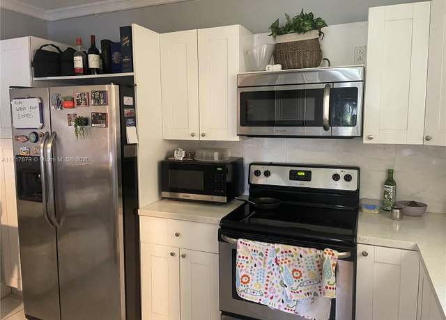 Property at 13715 Kendale Lakes Cir Unit A-116, Miami, FL 33183, 3 beds, 2 baths