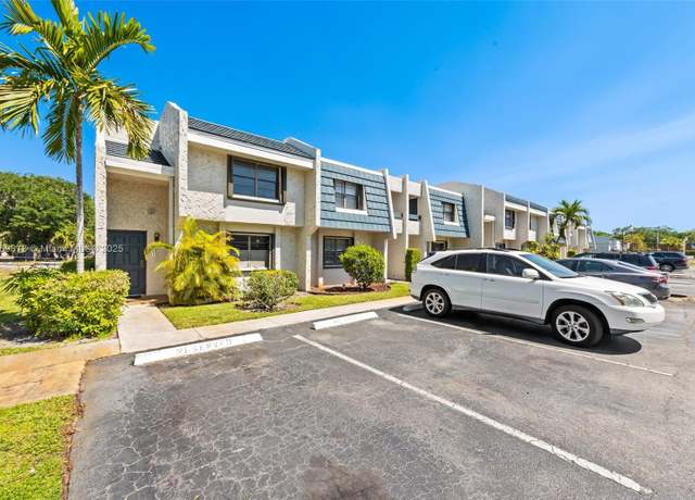 Property at 2601 N 40th Ave Unit A-9, Hollywood, FL 33021, 3 beds, 2.5 baths