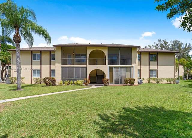Property at 322 Pine Ridge Cir Unit A-2, Green Acres, FL 33463, 2 beds, 1.5 baths