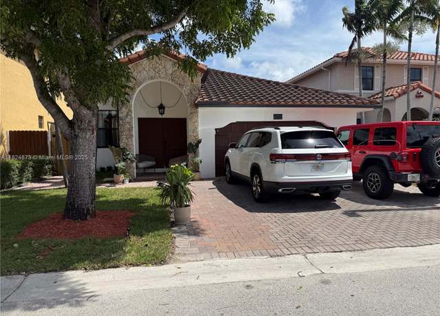 Property at 9772 NW 9th St, Miami, FL 33172, 4 beds, 2.5 baths