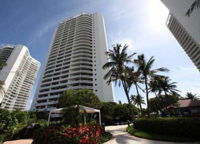 Property at 3000 Island Blvd #325, Aventura, FL 33160, 1 bath