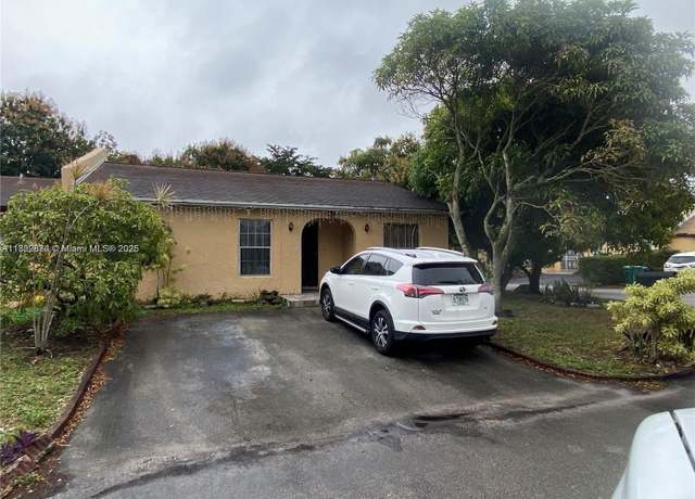 Property at 3019 NW 203rd Ln, Miami Gardens, FL 33056, 3 beds, 1 bath