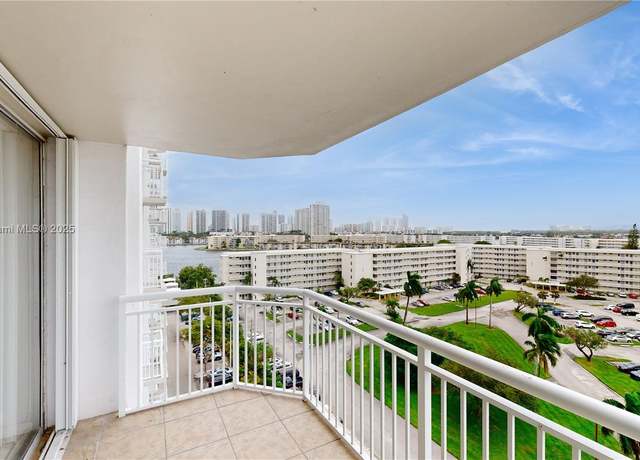Property at 18011 Biscayne Blvd #903, Aventura, FL 33160, 1 bed, 1.5 baths