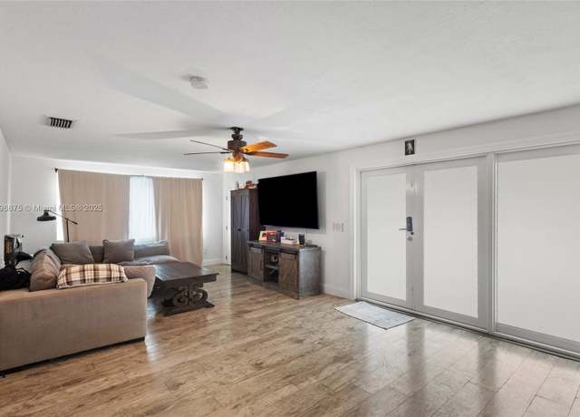 Property at 3510 SW 87th Ave, Miami, FL 33165, 3 beds, 2 baths