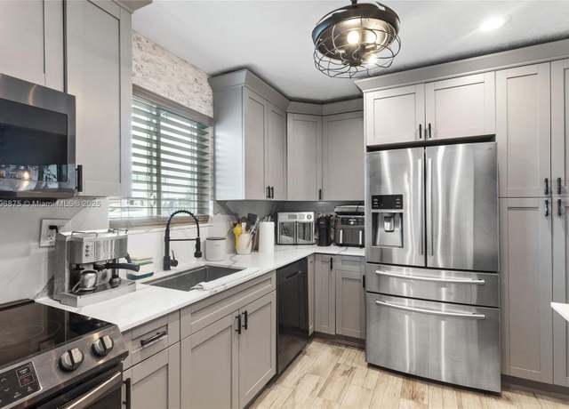Property at 3510 SW 87th Ave, Miami, FL 33165, 3 beds, 2 baths