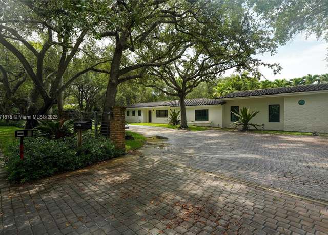 Property at 6230 SW 112th St, Pinecrest, FL 33156, 6 beds, 4 baths