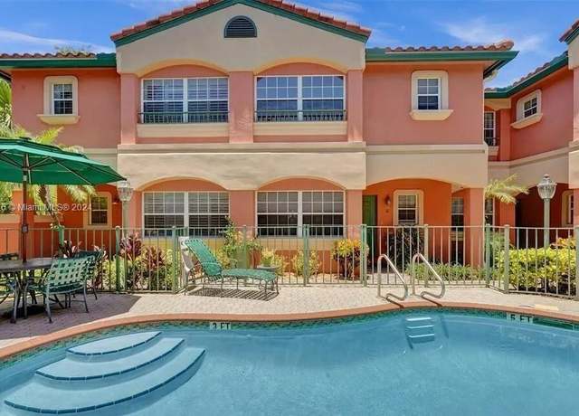 Property at 801 NE 1st St #2, Fort Lauderdale, FL 33301, 3 beds, 2.5 baths