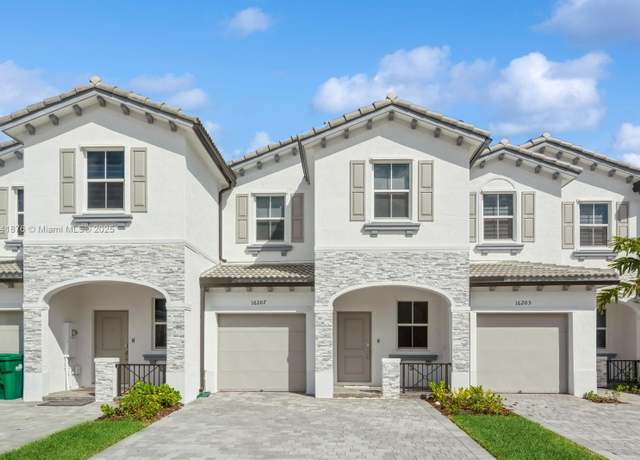 Property at 16207 SW 288th Ter, Homestead, FL 33033, 3 beds, 2.5 baths