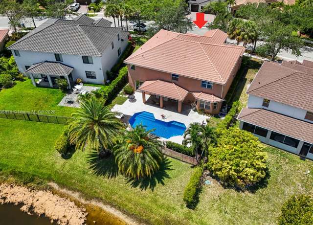 Property at 19165 N Gardenia Ave, Weston, FL 33332, 5 beds, 5 baths