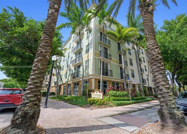 Property at 1900 Van Buren St Unit 106B, Hollywood, FL 33020, 3 beds, 2 baths