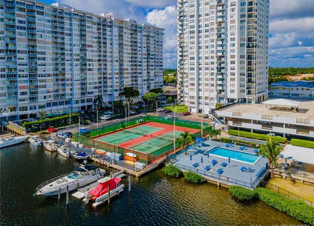 Property at 2750 NE 183rd St #801, Aventura, FL 33160, 1 bed, 1.5 baths
