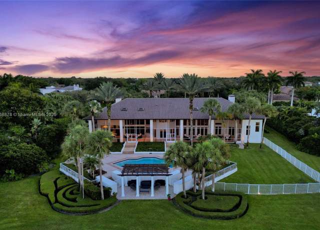 Property at 2950 Surrey Ln, Weston, FL 33331, 5 beds, 7 baths