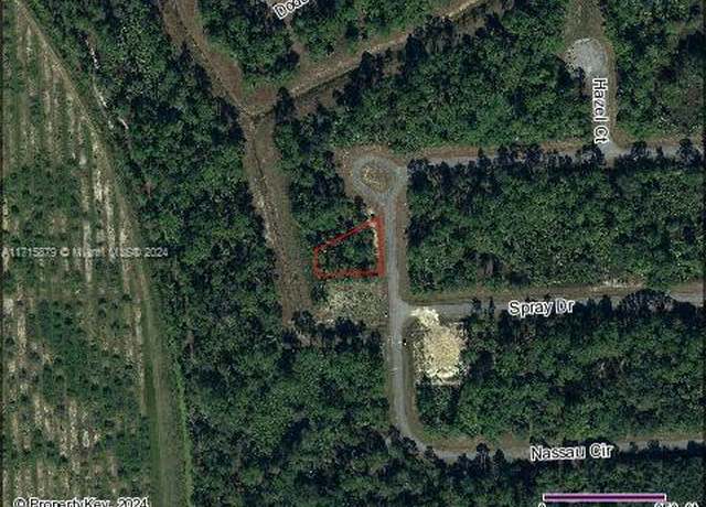 Property at 669 Nassau Cir, La Belle, FL 33935