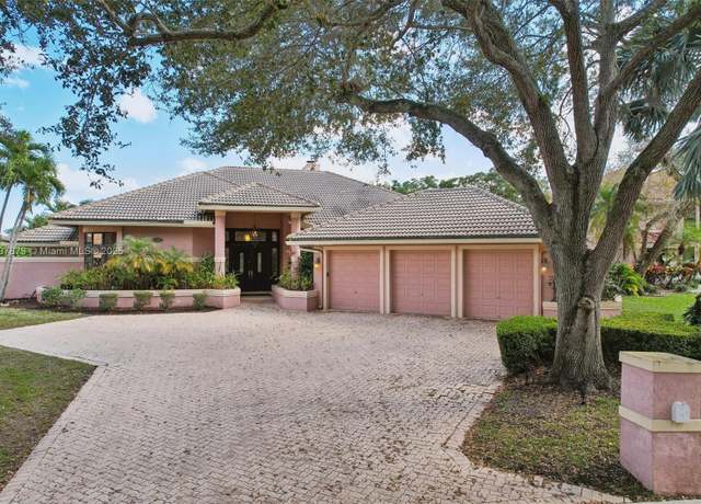 Property at 1755 Eagle Trace Blvd, Coral Springs, FL 33071, 5 beds, 4.5 baths