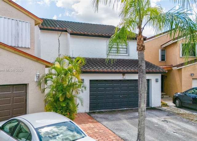 Property at 1089 SW 135th Pl, Miami, FL 33184, 4 beds, 3 baths
