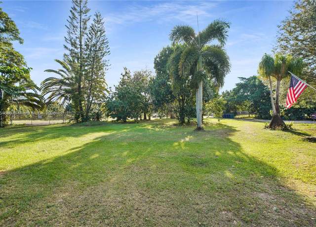 Property at 16625 SW 236th St, Homestead, FL 33031, 4 beds, 3 baths