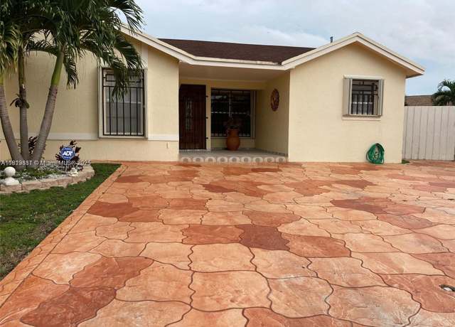 Property at 12548 SW 210th St, Miami, FL 33177, 3 beds, 2 baths