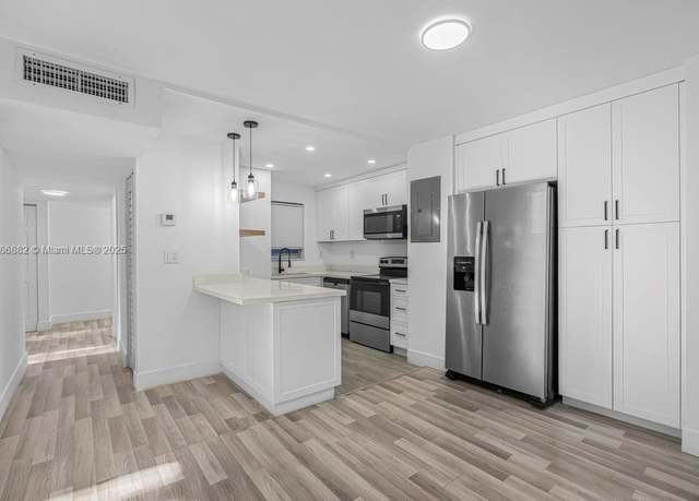 Property at 110 Fontainebleau Blvd #202, Miami, FL 33172, 2 beds, 1.5 baths