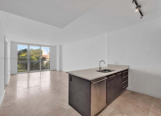 Property at 500 Brickell Ave #400, Miami, FL 33131, 1 bed, 1 bath