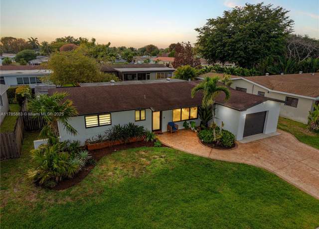 Property at 1410 NW 114th Ave, Pembroke Pines, FL 33026, 3 beds, 2 baths