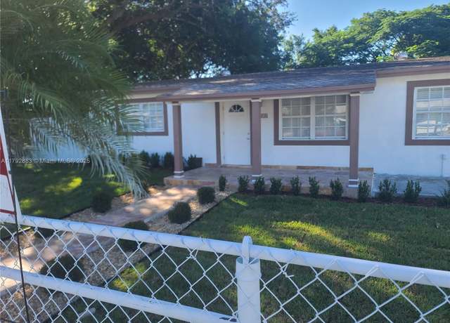 Property at 8310 NW 185th Ter, Hialeah, FL 33015, 3 beds, 3.5 baths