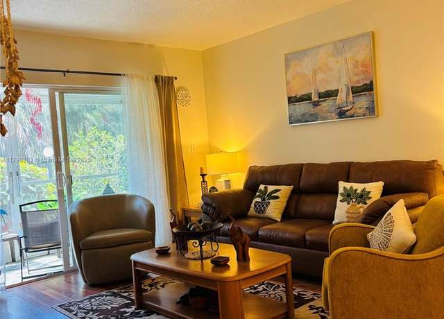 Property at 940 Hillcrest Ct #112, Hollywood, FL 33021, 2 beds, 2 baths