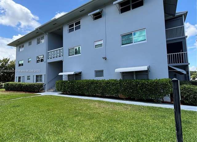 Property at 940 Hillcrest Ct #112, Hollywood, FL 33021, 2 beds, 2 baths