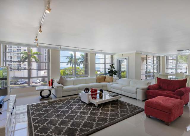 Property at 5660 Collins Ave Unit 4B, Miami Beach, FL 33140, 3 beds, 2.5 baths
