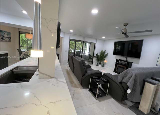 Property at 1430 Sheridan St Unit 22G, Hollywood, FL 33020, 2 beds, 2 baths