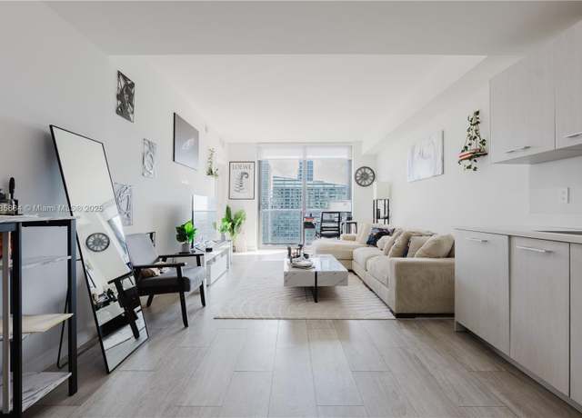 Property at 55 SW 9th St #3005, Miami, FL 33130, 1 bed, 2 baths