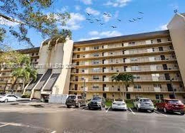 Property at 3300 W Rolling Hills Cir #401, Davie, FL 33328, 2 beds, 2 baths