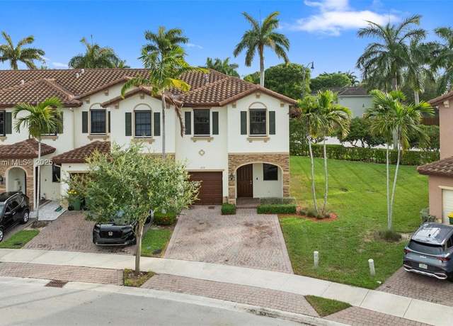 Property at 232 SE 33rd Ter, Homestead, FL 33033, 4 beds, 2.5 baths