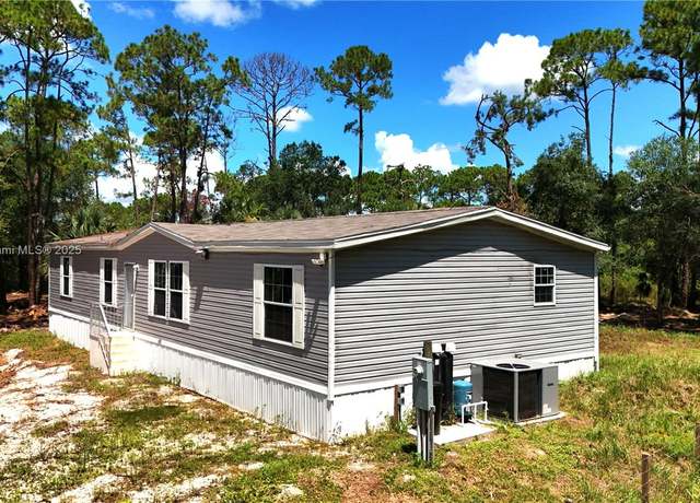 Property at 881 Woodland Blvd, Clewiston, FL 33440, 4 beds, 2 baths