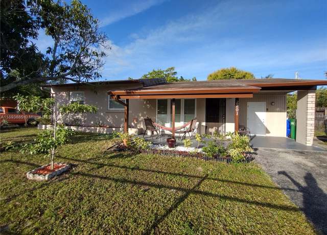 Property at 2201 SW 46th Ter, Fort Lauderdale, FL 33317, 3 beds, 2 baths