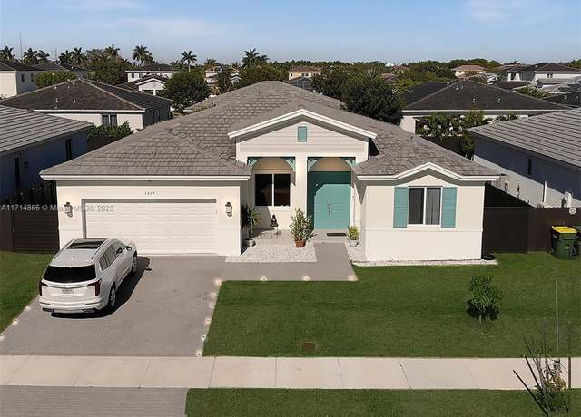 Property at 1877 NE 1st St, Homestead, FL 33033, 4 beds, 3 baths