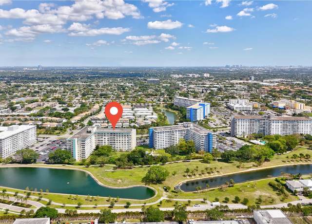 Property at 4330 Hillcrest Dr #807, Hollywood, FL 33021, 1 bed, 1.5 baths