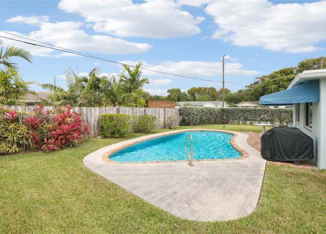 Property at 4499 NW 18th Ave, Oakland Park, FL 33309, 2 beds, 2 baths