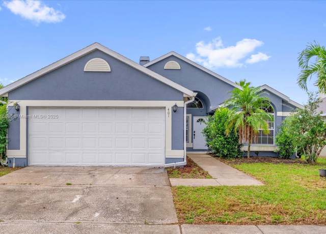 Property at 401 Oxford Dr, Davenport, FL 33897, 3 beds, 2 baths