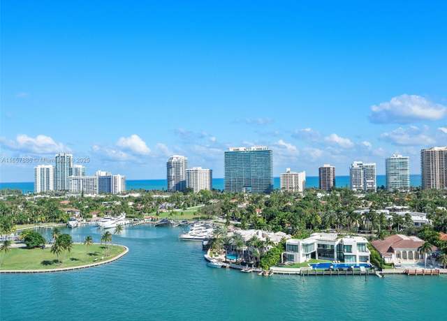Property at 10261 E Bay Harbor Dr #301, Bay Harbor Islands, FL 33154, 2 beds, 2.5 baths