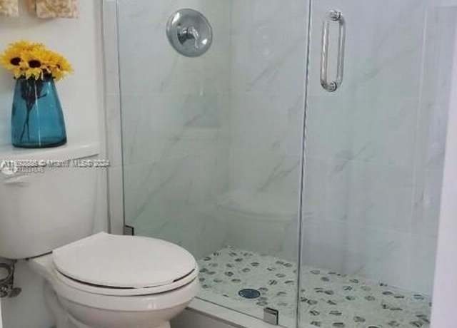 Property at 190 NW 16th St, Miami, FL 33136, 10 beds, 10 baths